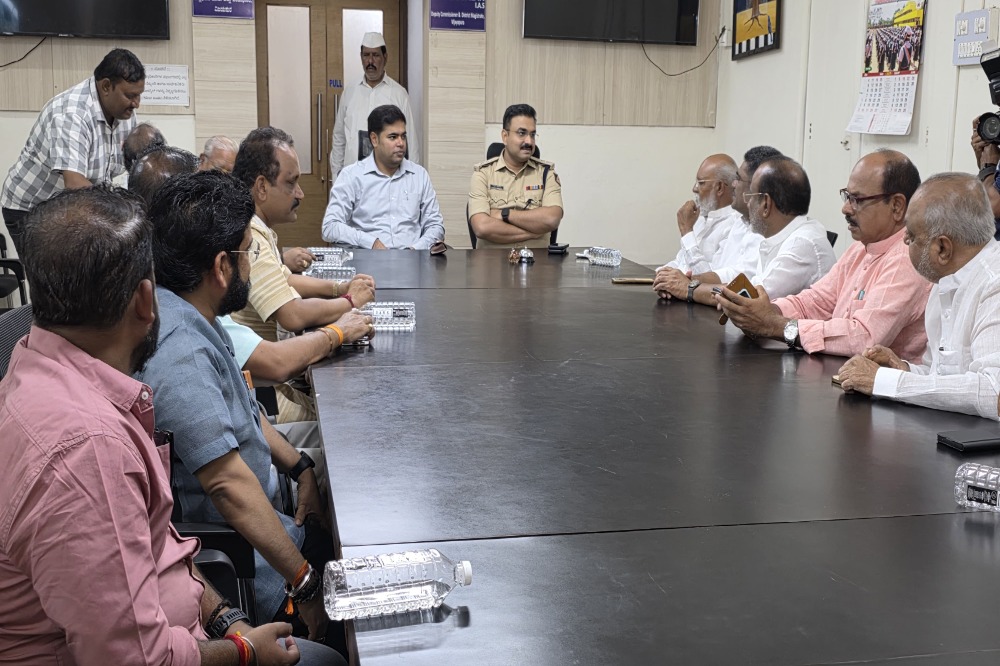 खासदार रमेश जिगजीनगी यांच्या नेतृत्वाखाली जिल्हाधिकारांची भेट, ऑपरेशन सिंदूर दरम्यान उपाययोजनास पाठिंबा  